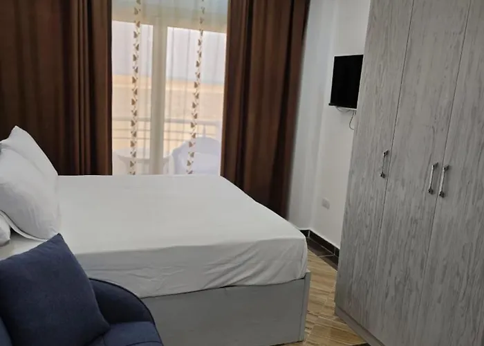 Cecelia Apartmanhotel 3*